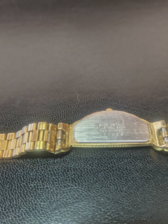 Seiko Half Moon Quartz Watch Women 1F20-5D59  Gold Band Black Dial New Bat Works main image 7